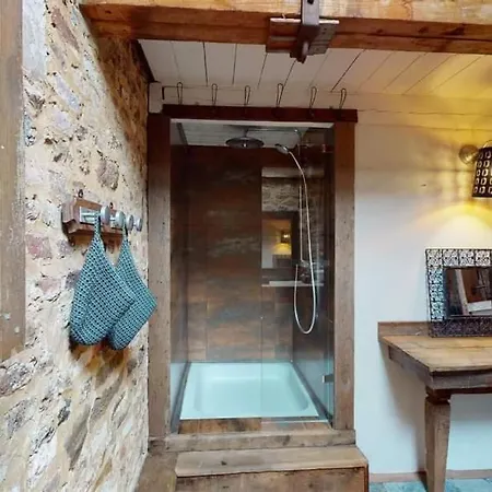 Loft Rustique Avec Vaste Sejour Et 6 Chambres Profondeville